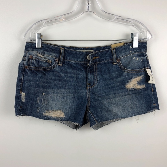 Aeropostale Juniors Distressed Cutoffs 9/10 - Picture 1 of 4
